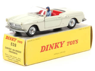 Lot 335 - DINKY TOYS (FRANCE) (1)