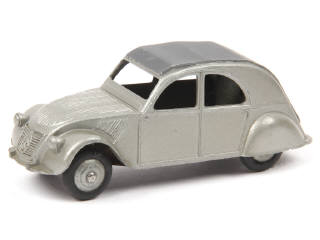 Lot 320 - DINKY TOYS (FRANCE) (1)