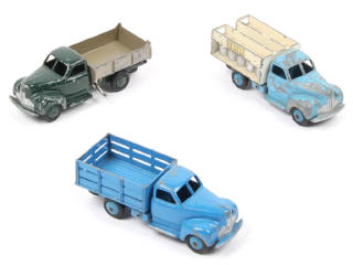 Lot 445 - DINKY TOYS (FRANCE) (3)