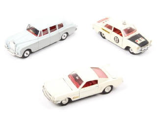 Lot 262 - DINKY TOYS (GB) (3)