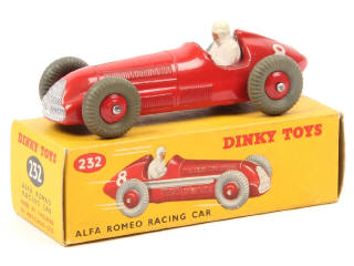 Lot 219 - DINKY TOYS (GB) (1)