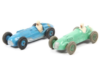 Lot 254 - DINKY TOYS (GB) (2)