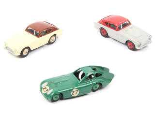 Lot 263 - DINKY TOYS (GB) (3)