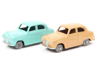 Lot 240 - DINKY TOYS (GB) (2)