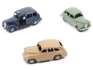 Lot 264 - DINKY TOYS (GB) (3)