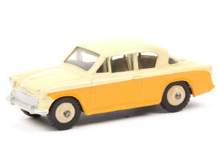 Lot 208 - DINKY TOYS (GB) (1)