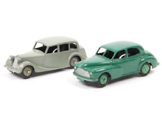 Lot 247 - DINKY TOYS (GB) (2)