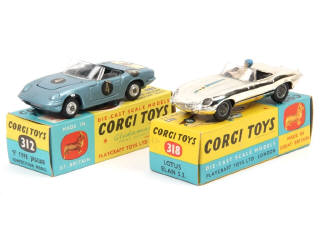 Lot 207 - CORGI TOYS (GB) (2)