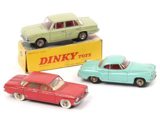 Lot 440 - DINKY TOYS (FRANCE) (3)