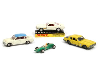 Lot 351 - DINKY TOYS (GB) (4)