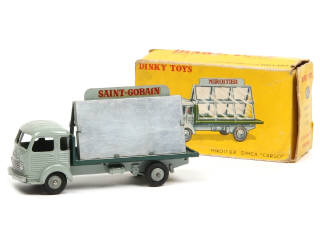 Lot 457 - DINKY TOYS (FRANCE) (1)