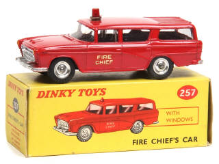Lot 281 - DINKY TOYS (GB) (1)