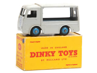 Lot 294 - DINKY TOYS (GB) (1)