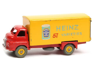 Lot 330 - DINKY TOYS (GB) (1)