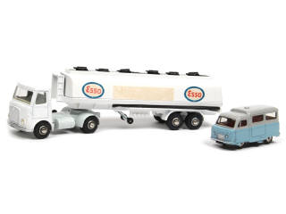 Lot 339 - DINKY TOYS (GB) (2)