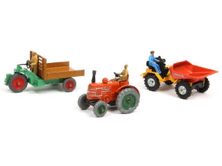 Lot 340 - DINKY TOYS (GB) (3)