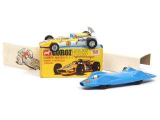 Lot 206 - CORGI TOYS (GB) (2)