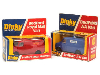 Lot 319 - DINKY TOYS (GB) (2)