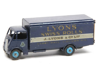 Lot 333 - DINKY TOYS (GB) (1)
