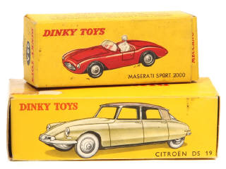 Lot 394 - DINKY TOYS (FRANCE) (2)