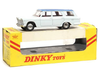 Lot 261 - DINKY TOYS (GB) (1)