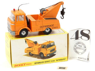 Lot 710 - DINKY TOYS (FRANCE) (1)