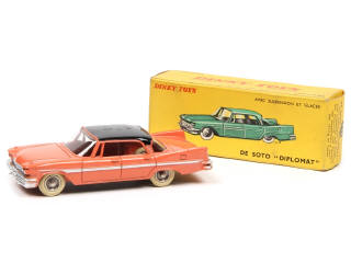 Lot 339 - DINKY TOYS (FRANCE) (1)