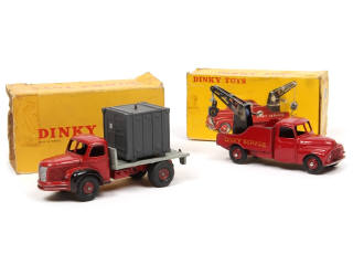 Lot 380 - DINKY TOYS (FRANCE) (2)