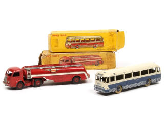 Lot 381 - DINKY TOYS (FRANCE) (2)