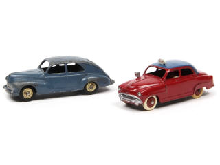 Lot 401 - DINKY TOYS (FRANCE) (2)