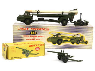 Lot 280 - DINKY TOYS (GB) (2)