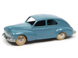 Lot 390 - DINKY TOYS (FRANCE) (1)