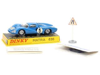 Lot 359 - DINKY TOYS (FRANCE) (1)