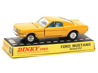 Lot 304 - DINKY TOYS (GB) (1)