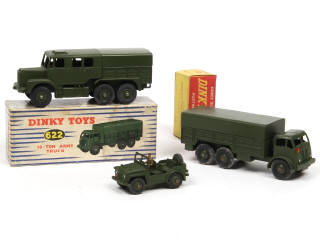 Lot 382 - DINKY TOYS (GB) (3)