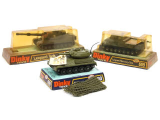 Lot 384 - DINKY TOYS (GB) (3)