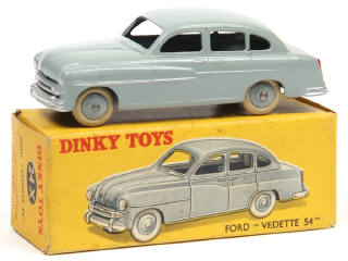 Lot 389 - DINKY TOYS (FRANCE) (1)
