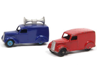 Lot 363 - DINKY TOYS (GB) (2)