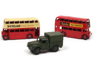 Lot 376 - DINKY TOYS (GB) (3)