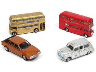 Lot 377 - DINKY TOYS (GB) (4)