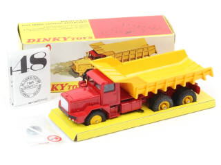 Lot 417 - DINKY TOYS (FRANCE) (1)