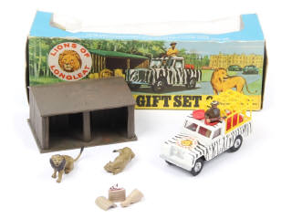 Lot 319 - CORGI TOYS (GB) (1)