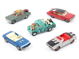 Lot 310 - CORGI TOYS (GB) (5)