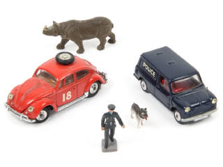 Lot 304 - CORGI TOYS (GB) (2)