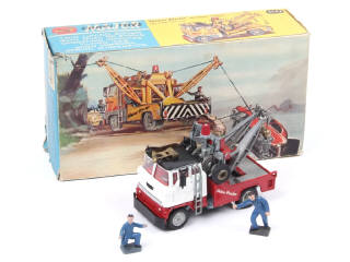 Lot 317 - CORGI TOYS (GB) (1)