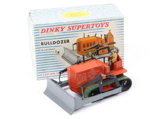Lot 436 - DINKY TOYS (FRANCE) (1)