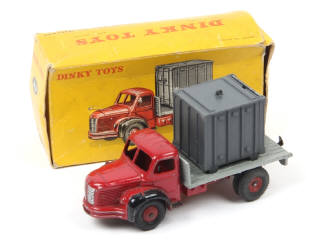 Lot 423 - DINKY TOYS (FRANCE) (1)