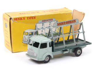 Lot 422 - DINKY TOYS (FRANCE) (1)