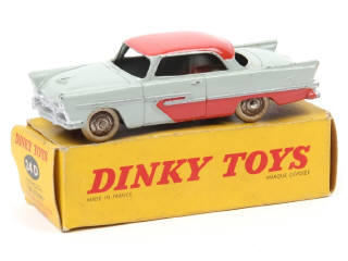 Lot 395 - DINKY TOYS (FRANCE) (1)