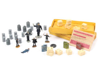 Lot 389 - DINKY TOYS (FRANCE) (30)